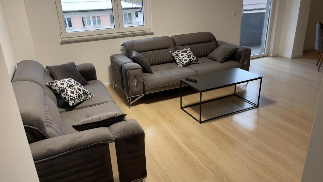 Ferienwohnung Apartman Lux Zepce Exterior foto